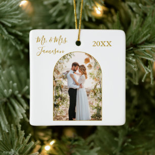 Elegante kalligrafie boog fotolijst goud pasgetrou keramisch ornament