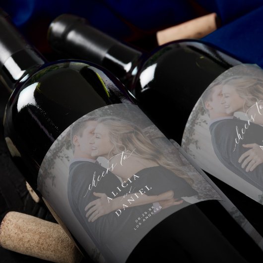 Elegante kalligrafie foto overlay juicht bruiloft wijn etiket