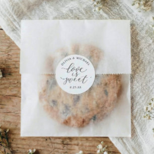 Elegante kalligrafie Liefde is zoet Bruiloft Ronde Sticker