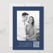 Elegante kalligrafie Navy 2 foto QR-code trouwkaar Save The Date (Achterkant)