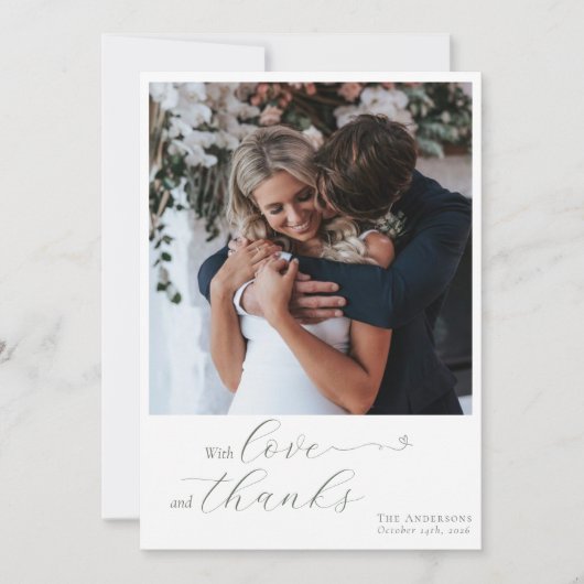 Elegante kalligrafie Sage Green Heart Trouwfoto Bedankkaart (Voorkant)