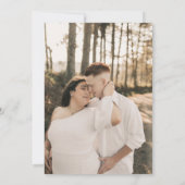 Elegante kalligrafie script Plain White Wedding Save The Date (Achterkant)