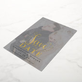 Elegante kalligrafie Twee foto Sla de datum Folie Folie Uitnodiging (Gedraaid)