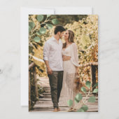 Elegante kam monogram foto overlay bruiloft kaart (Achterkant)