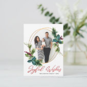 Elegante Kerst Vrolijke Wensen Holly Pine Foto Briefkaart (Staand voorkant)