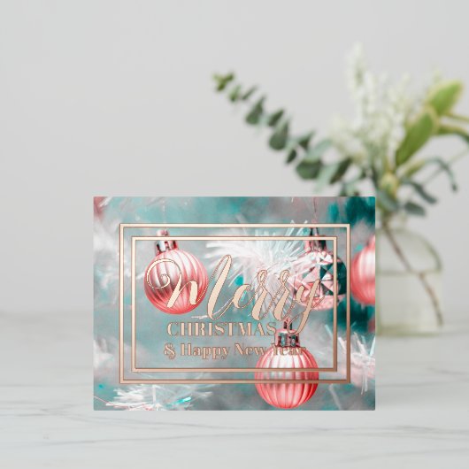 Elegante Kerstboom Versierd met Roze Baubles Folie Feestdagen Briefkaart (Staand Voorkant)