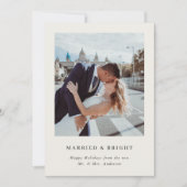 Elegante Kerstden Married and Bright Foto Feestdagenkaart (Voorkant)