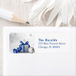 Elegante kerstgeschenkdoos met blauw lint etiket