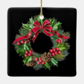 Elegante kerstkrans met rode strik, Holly & Pin Keramisch Ornament (Achterkant)