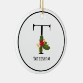 Elegante Kerstmis Hulst Monogram Letter T Keramisch Ornament (Rechts)
