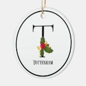 Elegante Kerstmis Hulst Monogram Letter T Keramisch Ornament (Links)