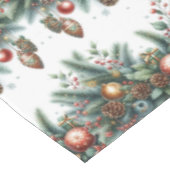 Elegante kerstslinger groen op wit tafelkleed (Gekanteld)