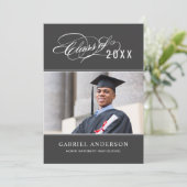 Elegante Klasse van 2025 Grey Photo Graduation Par Kaart (Staand voorkant)
