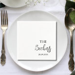 Elegante klassieke kalligrafie Vintage bruiloft Servet<br><div class="desc">Verbeter uw huwelijksfeest met onze "Elegante klassieke kalligrafie vintage bruiloft servetten." Deze servetten zijn voorzien van prachtige, tijdloze kalligrafie, waardoor een geïnspireerde look ontstaat die charme toevoegt aan uw evenement. Gepersonaliseerd met uw achternaam en trouwdatum, mengen ze traditie met elegantie, waardoor ze de perfecte aanvulling zijn op elk klassiek trouwthema....</div>