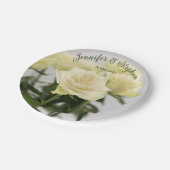 Elegante klassieke witte rozenbloemen bruiloft papieren bordje (Gekanteld)