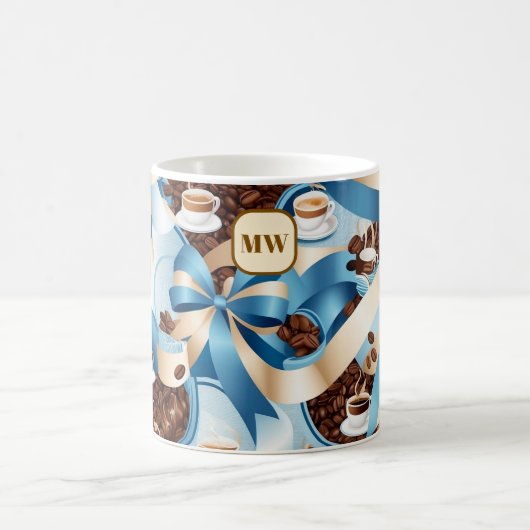 Elegante koffie blauw lint bogen monogram koffiemok (Center)