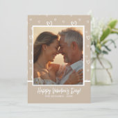 Elegante koffie en witte harten met aangepaste fot feestdagenkaart (Staand voorkant)