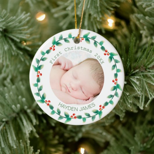 Elegante krans baby's eerste kerst aangepaste foto keramisch ornament (Boom)