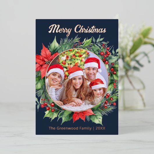 Elegante krans familiefoto Vrolijk Kerstfeest Folie Feestdagenkaart (Staand Voorkant)