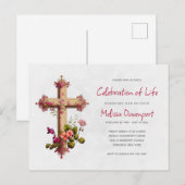 Elegante kruis met roze bloemen herdenkingsuitnodi briefkaart (Voorkant / Achterkant)