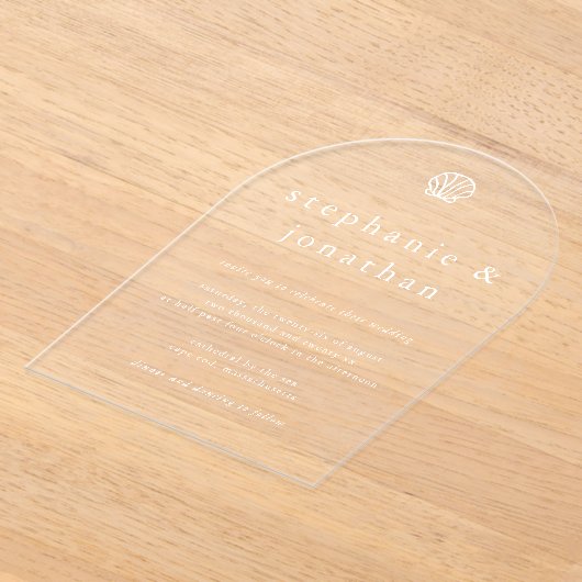 Elegante Kust Strand Stoffig Blauw Minimal Wedding Acryl Uitnodigingen (Laagn)