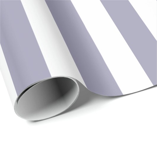 Elegante Lavendel en Wit Gestreept Patroon Cadeaupapier (Rol Hoek)