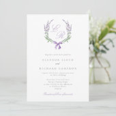 Elegante Lavendel Krans & Boog Monogram Huwelijk Kaart (Staand voorkant)