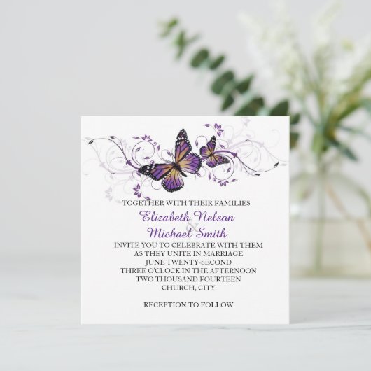 Elegante lavendel vlinder wervelt bruiloft uitnodi kaart (Staand voorkant)