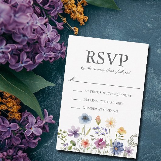 Elegante Lente Bruiloft met Wilde Bloemen RSVP Kaartje