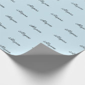 Elegante Lichtblauwe aangepaste scriptnaam Verjaar Cadeaupapier (Hoek)