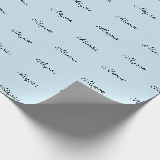 Elegante Lichtblauwe aangepaste scriptnaam Verjaar Cadeaupapier (Hoek)