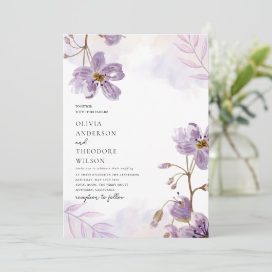 Elegante lichte Paarse bloemenbruiloft Kaart (Staand voorkant)