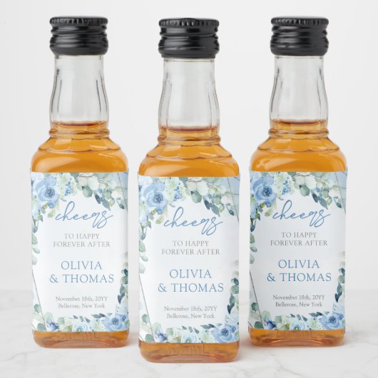 Elegante lichte pastelblauwe bloemen en eucalyptus likeurfles etiket (Flessen)