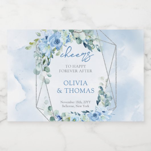 Elegante lichte pastelblauwe bloemen en eucalyptus likeurfles etiket (Enkel label)