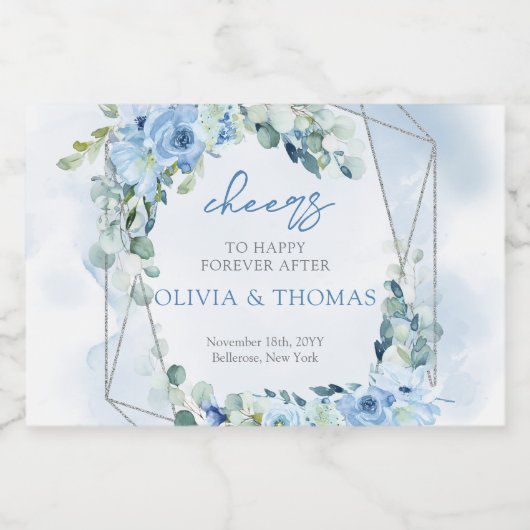 Elegante lichte pastelblauwe bloemen en eucalyptus sparkling wijnetiket (Enkel label)