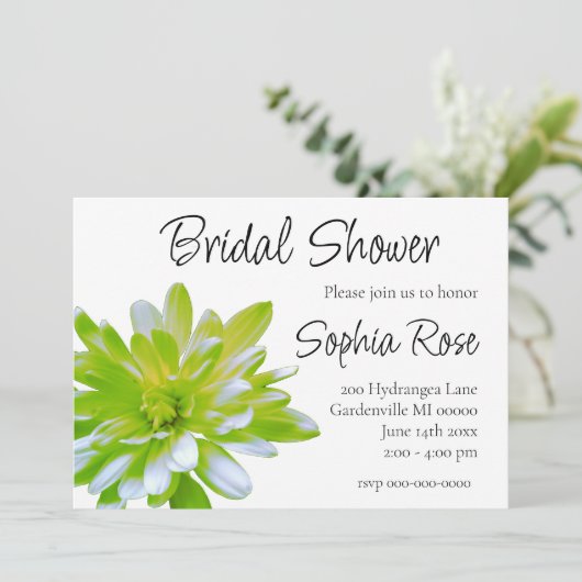 Elegante lichte zachte groene bloemen bloem kaart (Staand voorkant)