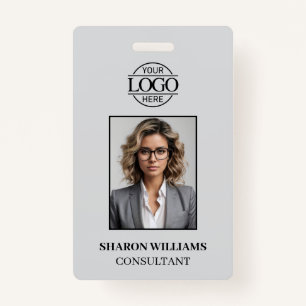 Elegante lichtgrijze minimalistische werknemersfot badge