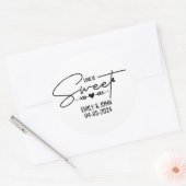 Elegante liefde is zoete hart kalligrafie bruiloft ronde sticker (Envelop)