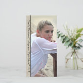 Elegante Linnen Rand Verticale Foto Afstuderen Aankondiging (Staand voorkant)