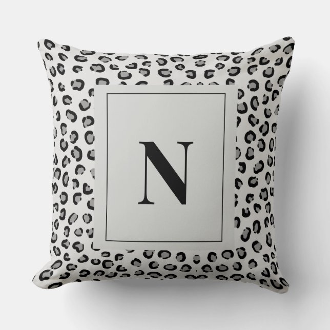 Elegante Luipaardprint Monogramme Worpkussen Kussen (Voorkant)