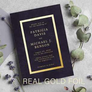 Elegante luxe paarse goud folie typografie trouwen uitnodiging