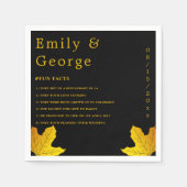 Elegante luxe zwart en goud bladeren herfst bruilo servet (Voorkant)