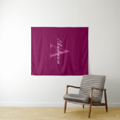 Elegante Magenta Rood, Roze & Wit Naam & Monogram Wandkleed (In Situ (horizontaal))