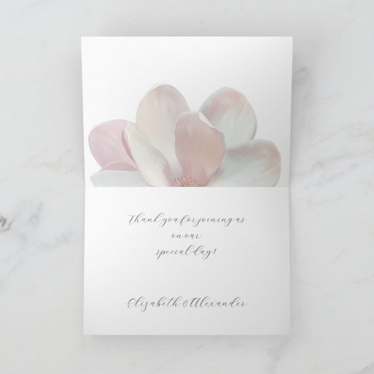 Elegante Magnolia Zachte Roze en Witte Huwelijk Bedankkaart (Binnen)