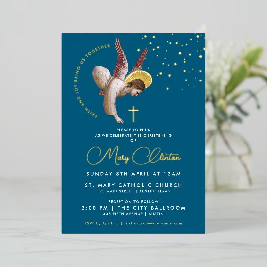 Elegante Marine Blauwe Engel Kruis Religieuze Doop Folie Uitnodiging (Staand Voorkant)