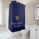 Elegante Marine, Goud en Wit Monogram Huwelijk Douchegordijn<br><div class="desc">Gepersonaliseerde Elegante Marine, Goud en Wit Monogram Bruiloftsdouchegordijn. Stijlvol klassiek gouden script voor het initiaal, de namen van de bruid en bruidegom en de trouwdatum op een elegante eenvoudige marine-achtergrond. Een perfect cadeau voor pasgetrouwden, of mooi voor je eigen badkamer. Klik op deze sjabloon personaliseren om het aan te passen...</div>