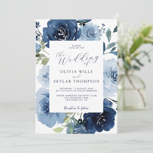 Elegante marine licht blauw stoffige bloemen bruil kaart (Staand voorkant)