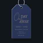 Elegante marine op een dag afstand repetitie diner cadeaulabel<br><div class="desc">Elegante Navy One Day Away Repetitie Diner Trouwcadeau Labels</div>