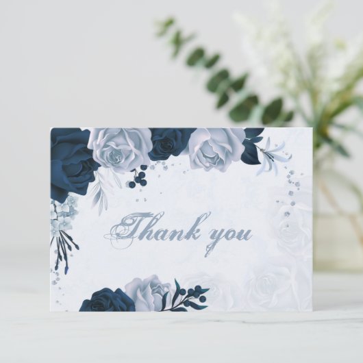 Elegante marine & stoffige blauwe bloemen botanisc bedankkaart (Staand voorkant)