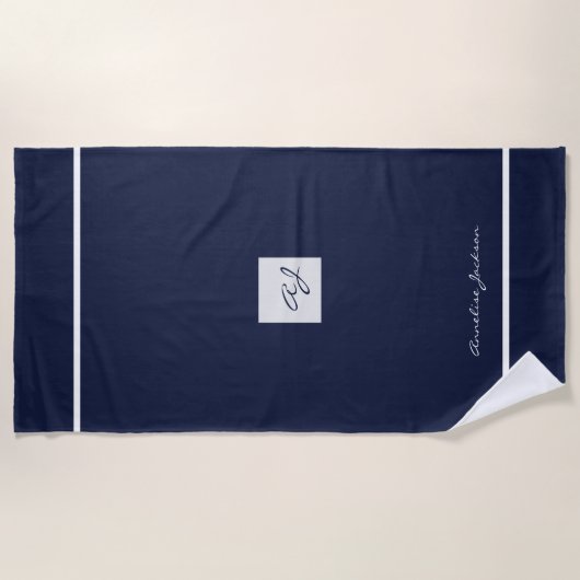 Elegante marine witte moderne monogrammed naam strandlaken (Voorkant)